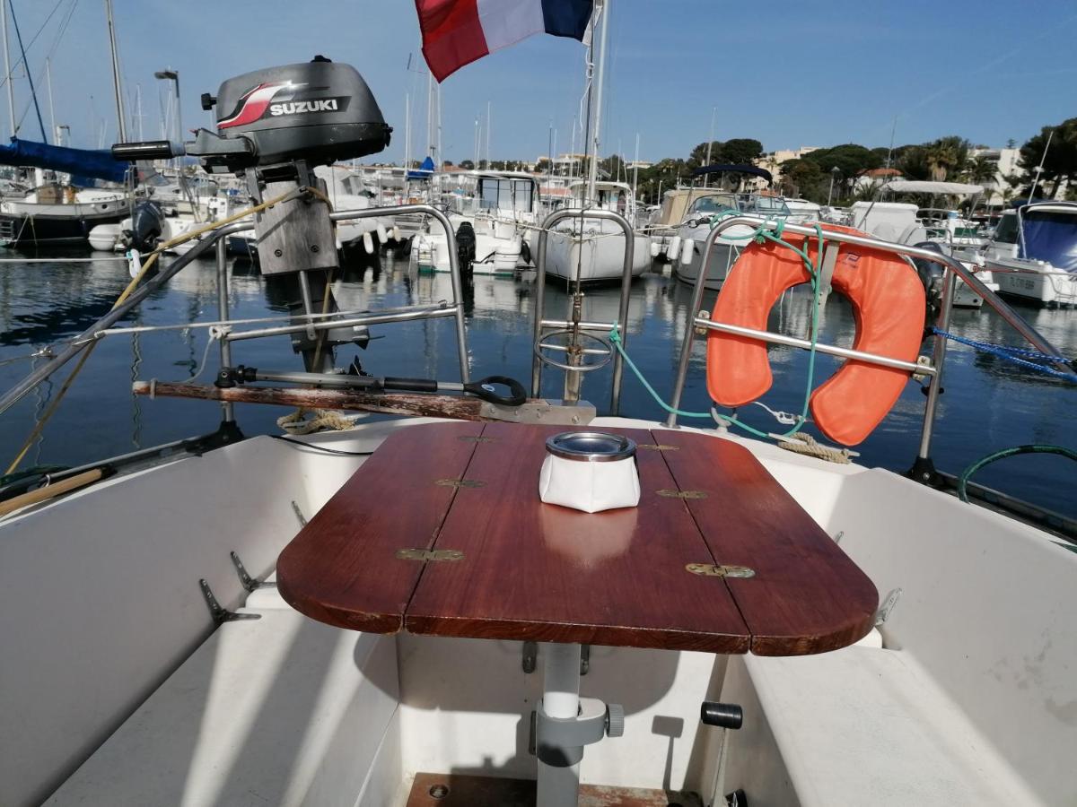 Voilier De Charme A Quai Hotell Saint-Raphaël Eksteriør bilde