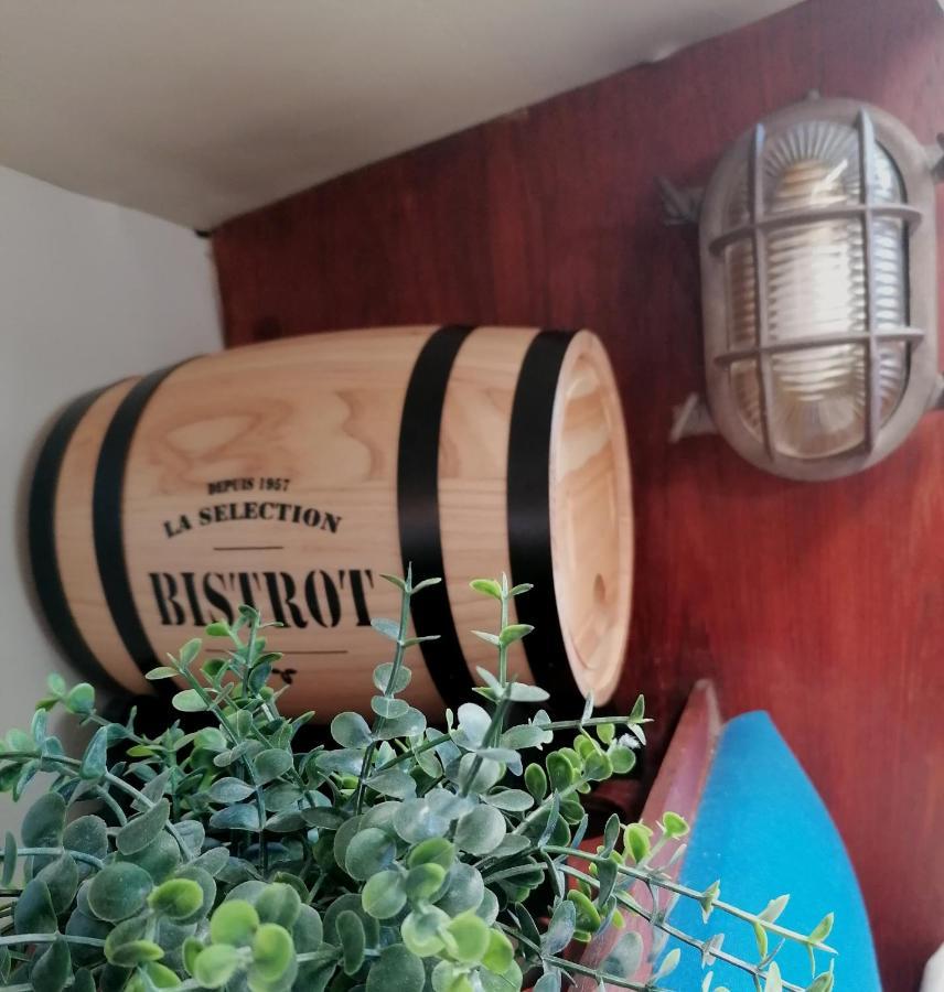 Voilier De Charme A Quai Hotell Saint-Raphaël Eksteriør bilde